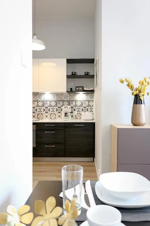Roommate Apartments Traugutta Warsaw 0*,  Poland